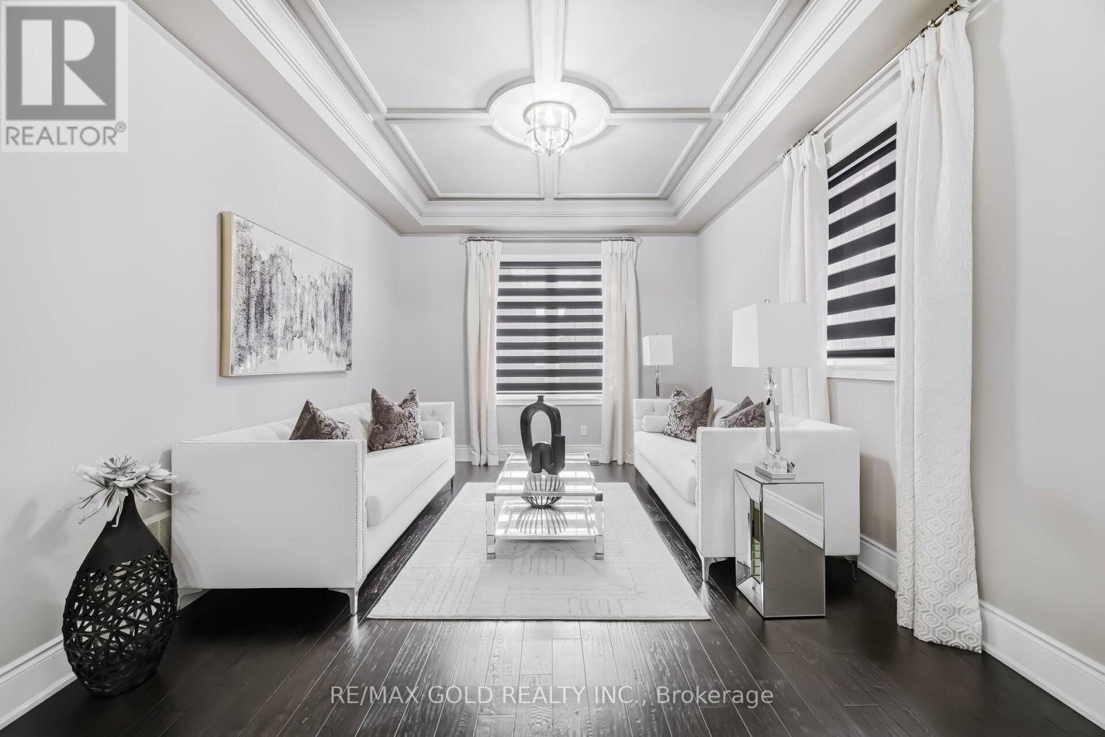 4 SPAIN CRESCENT - 7