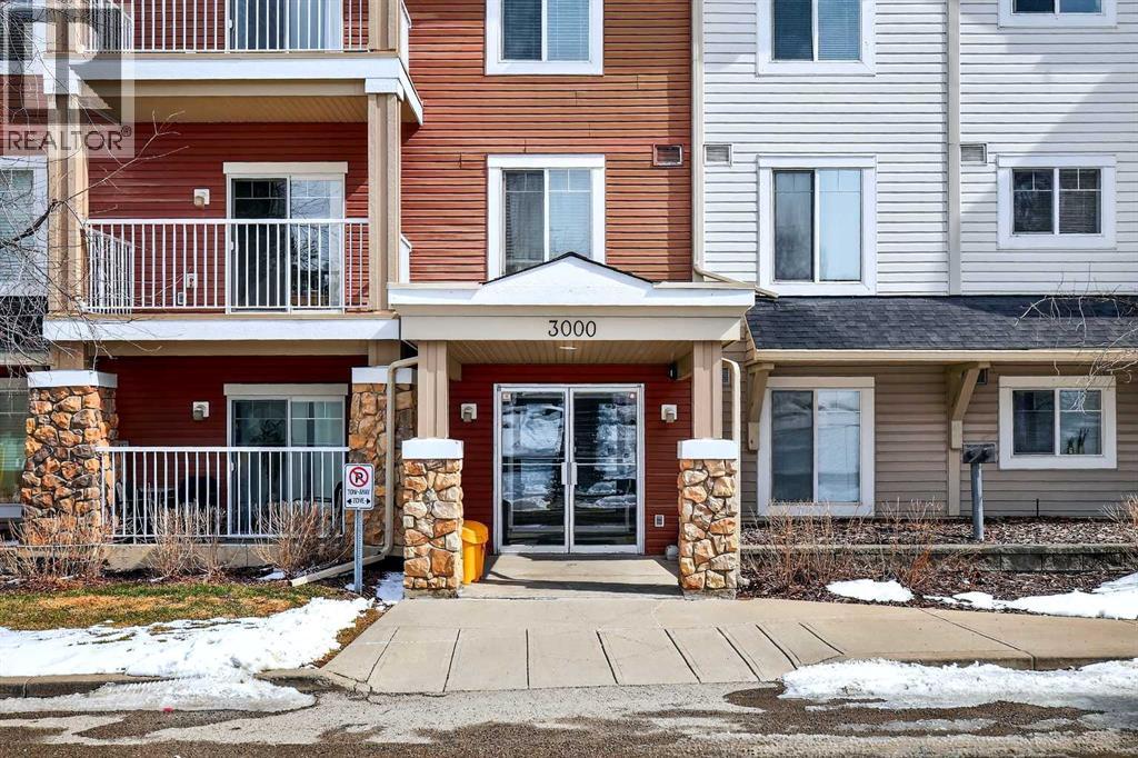 Single Family House for Sale in   Panamount Drive NW Panorama Hills Calgary 