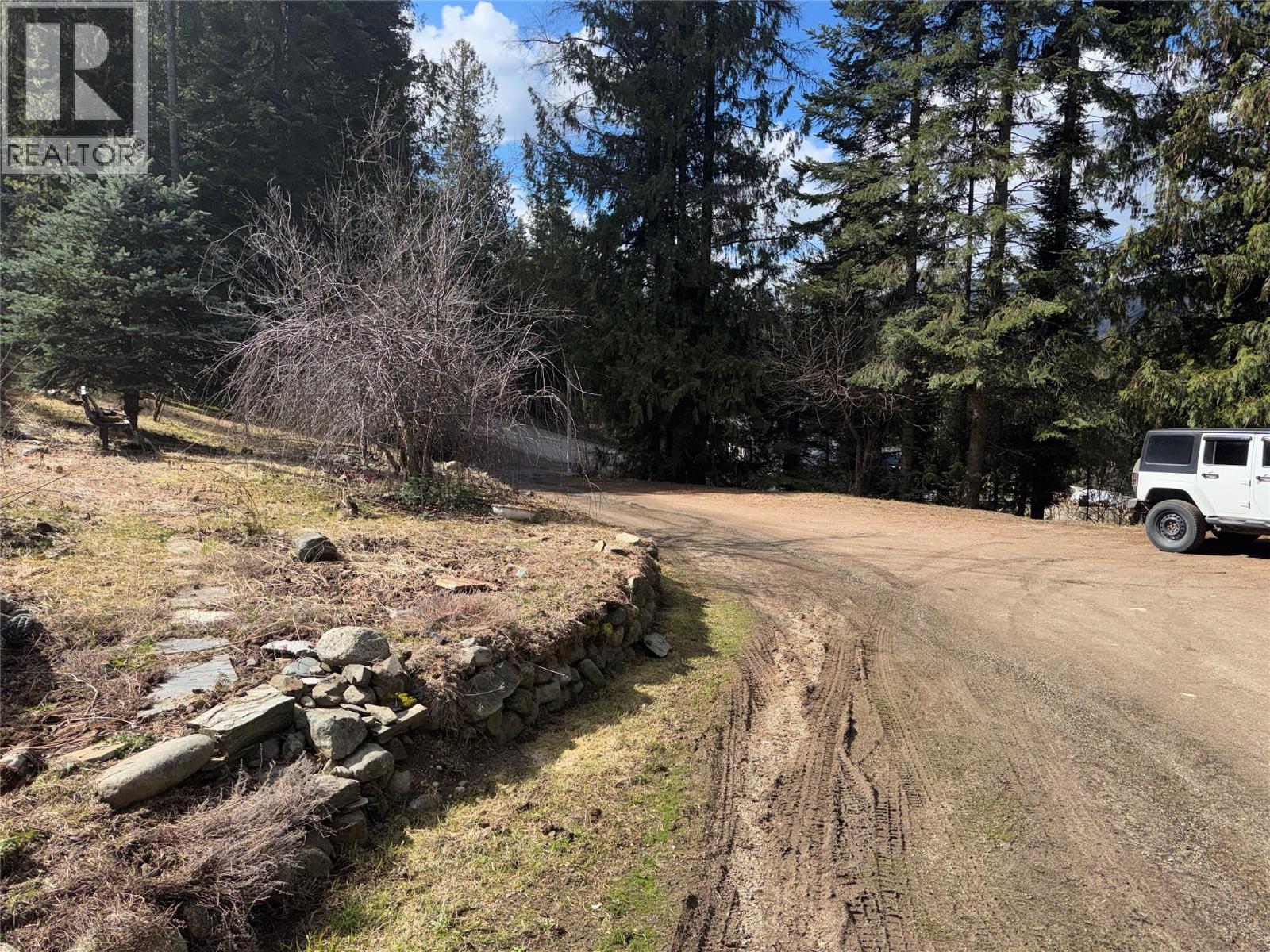 2300 OLD SALMO ROAD - 69