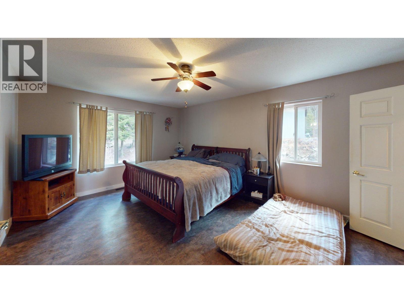 2300 Old Salmo Road - 25