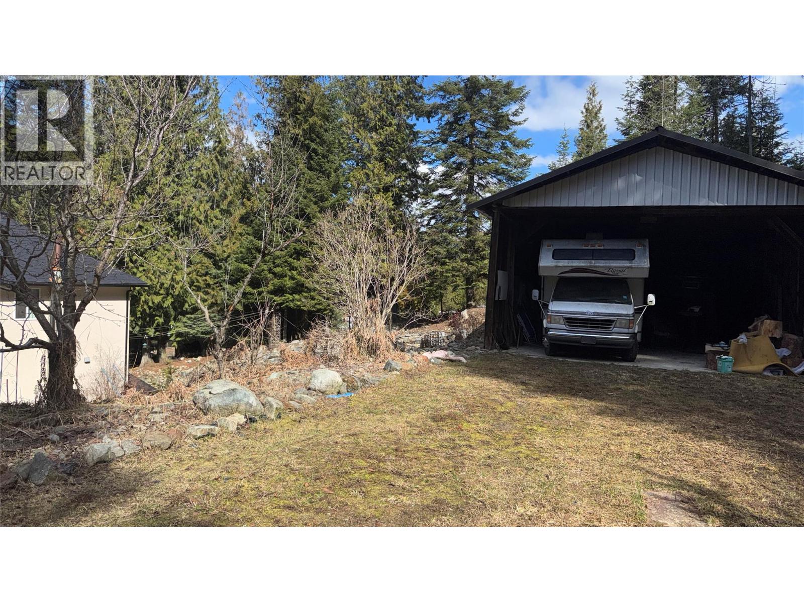 2300 OLD SALMO ROAD - 74