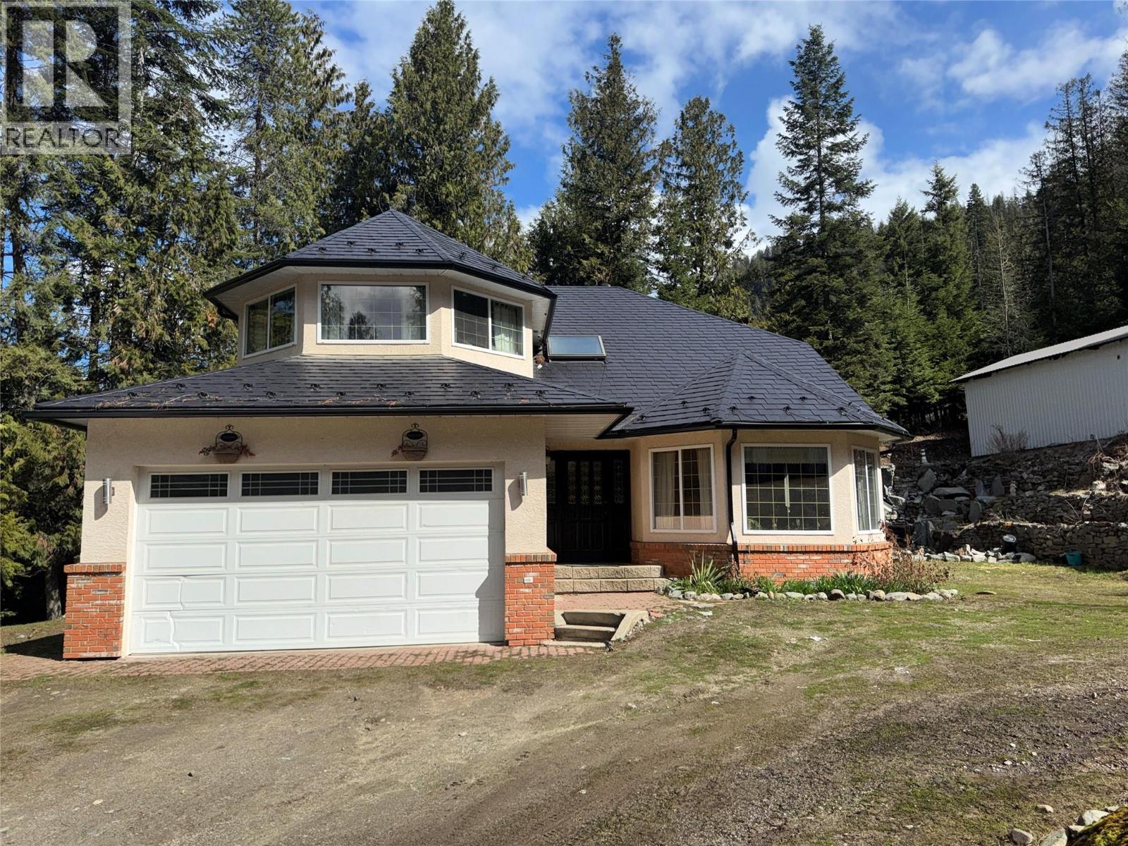 2300 Old Salmo Road - 2