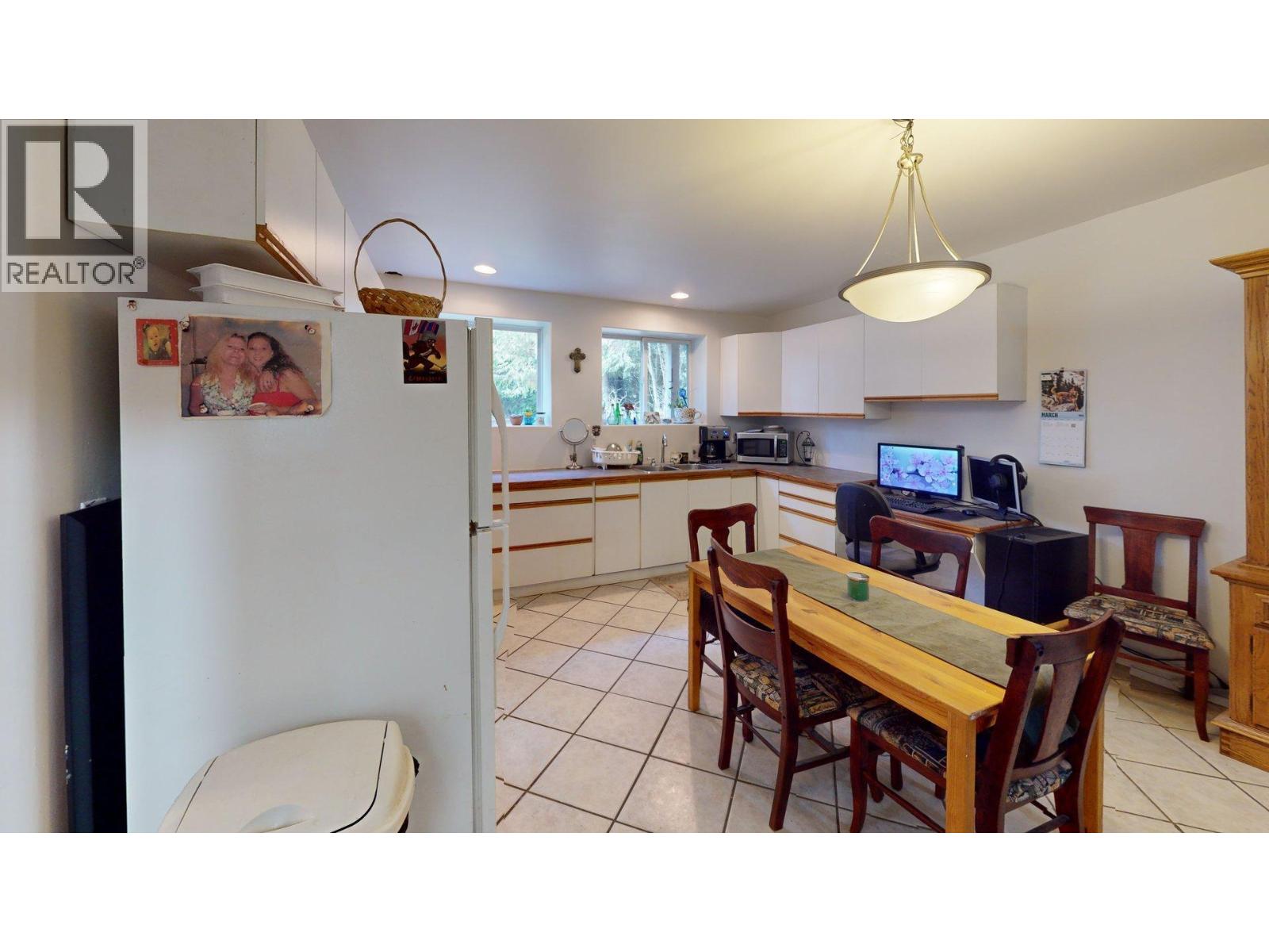 2300 Old Salmo Road - 43