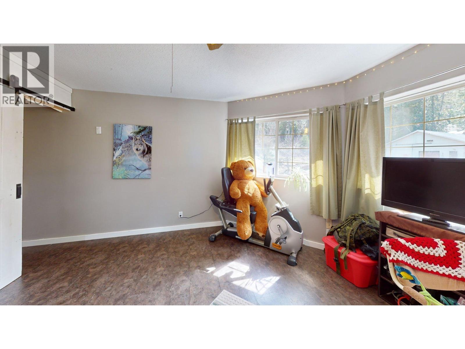 2300 Old Salmo Road - 34