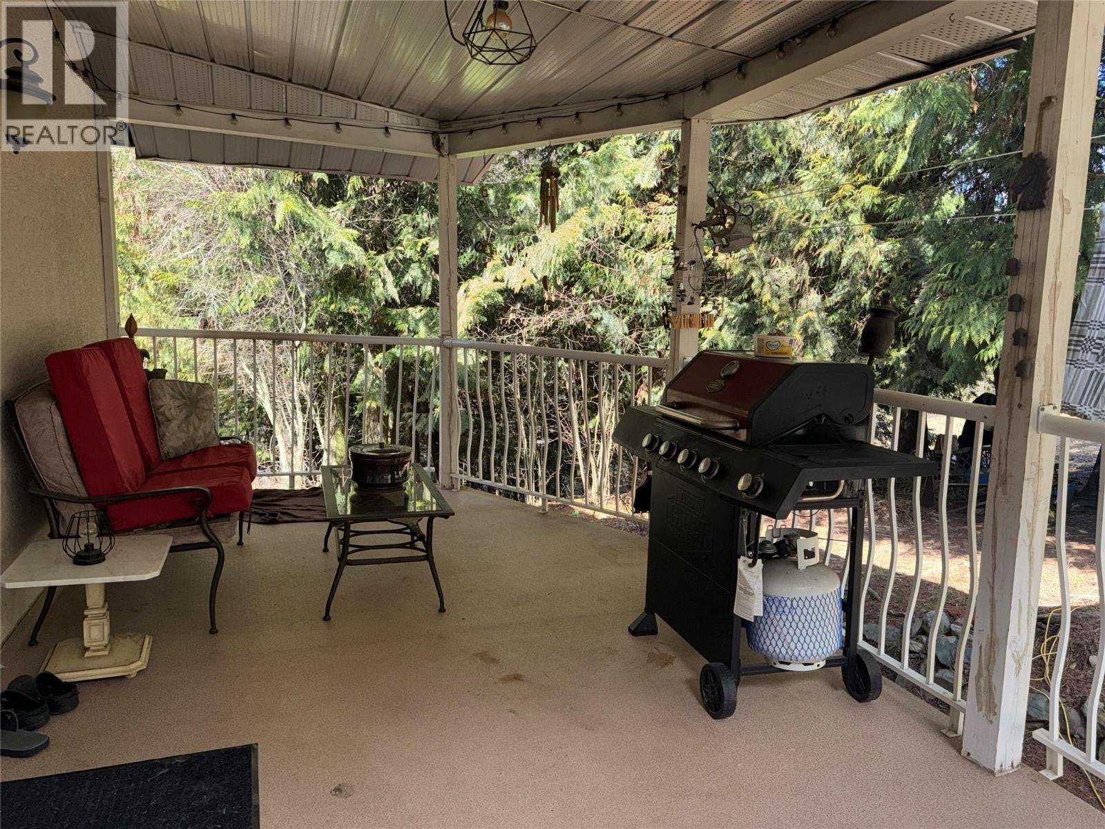 2300 OLD SALMO ROAD - 55