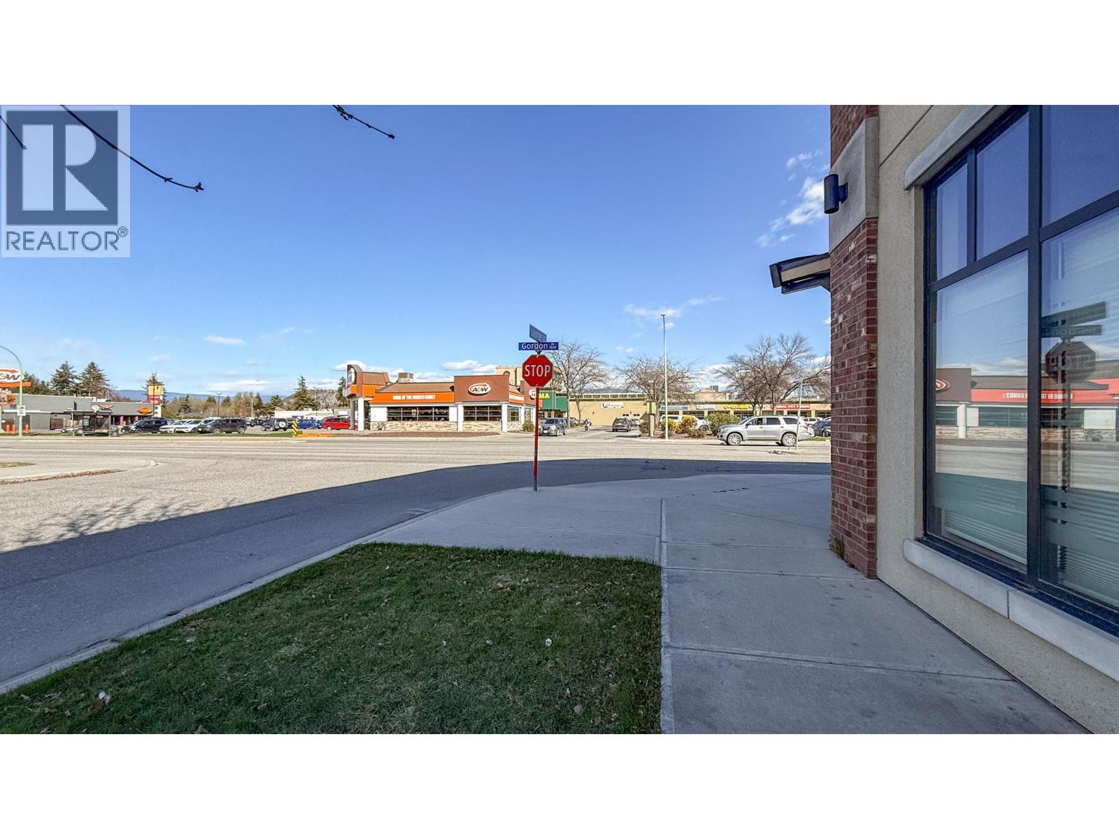 103 1810 Gordon Drive, Kelowna
