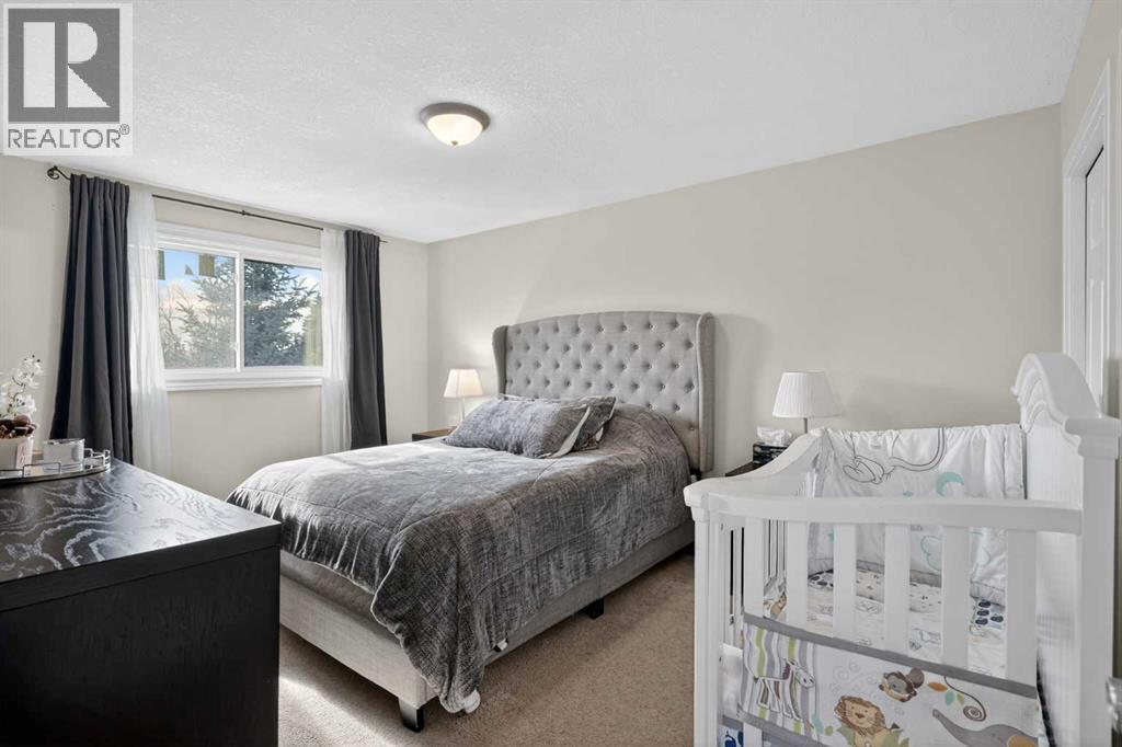 Single Family House for Sale in  Templewood Road NE Temple Calgary 