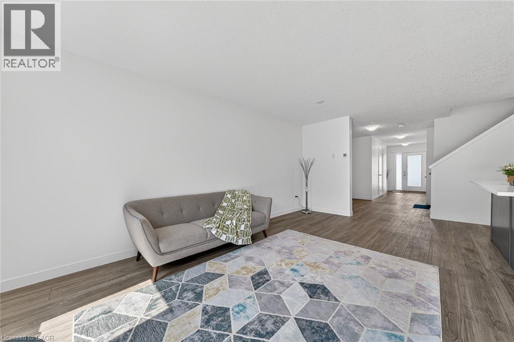 95 QUEENSBROOK Crescent - 15