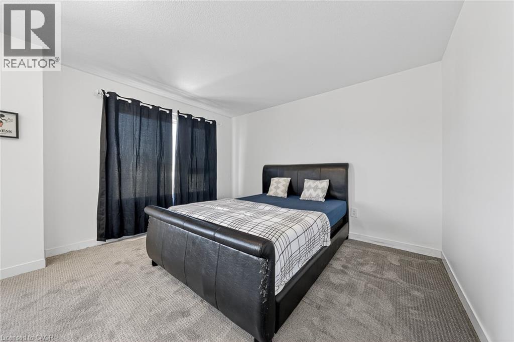 95 QUEENSBROOK Crescent - 35