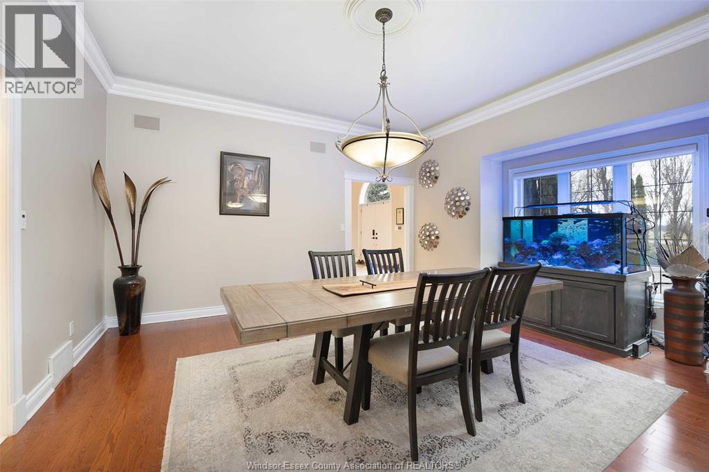 7566 HOWARD AVENUE - 10