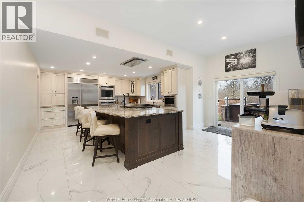 7566 HOWARD AVENUE - 7