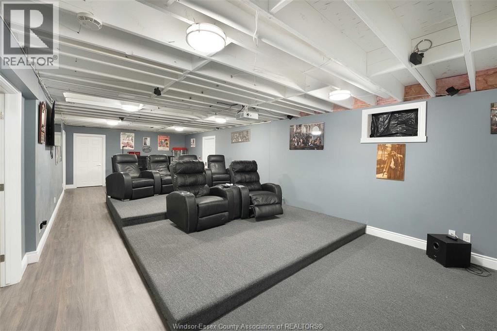 7566 HOWARD AVENUE - 28