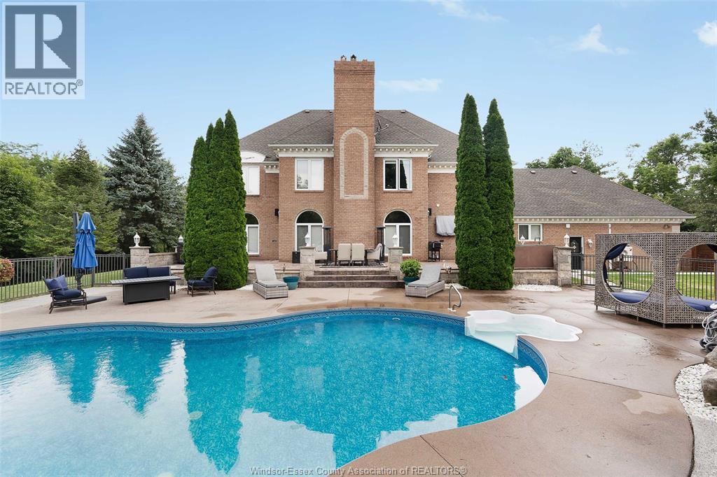 7566 HOWARD AVENUE - 36