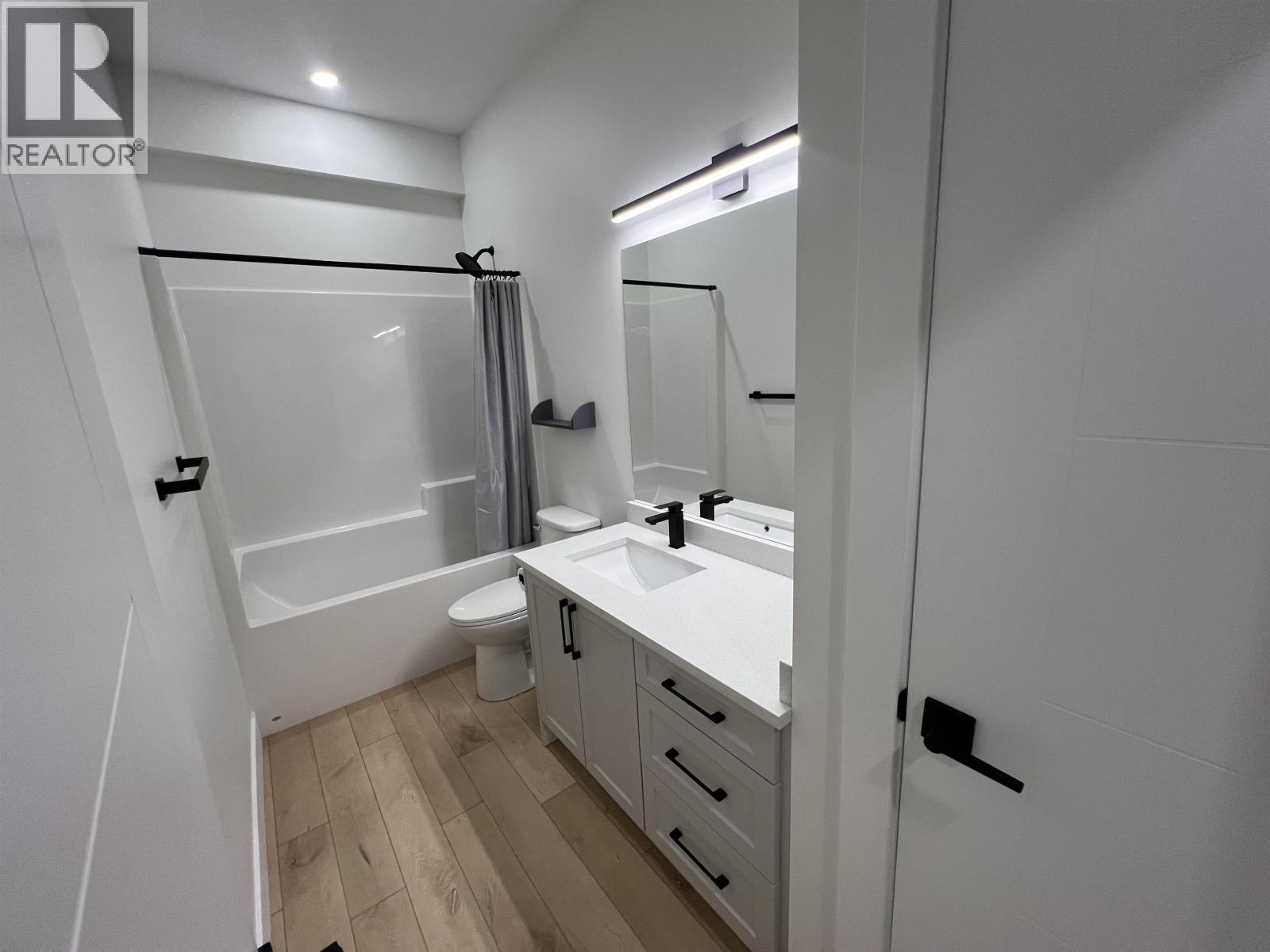 10512 109A STREET - 40