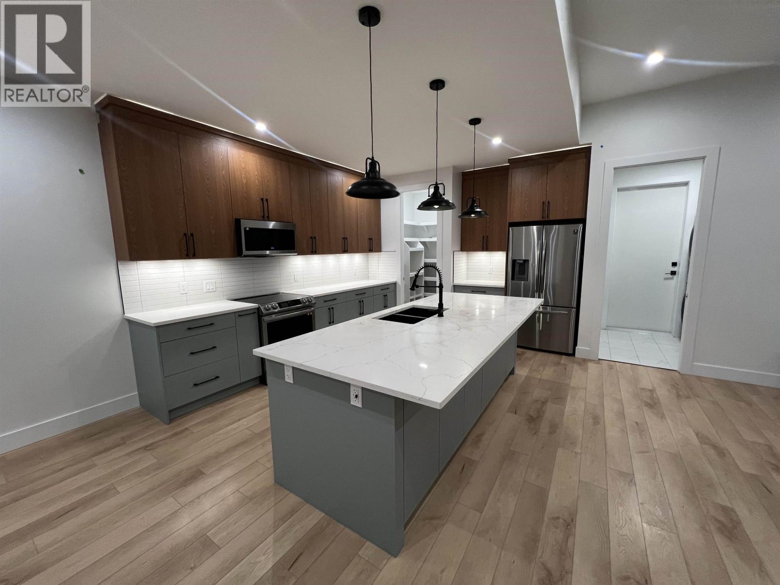 10512 109A STREET - 26