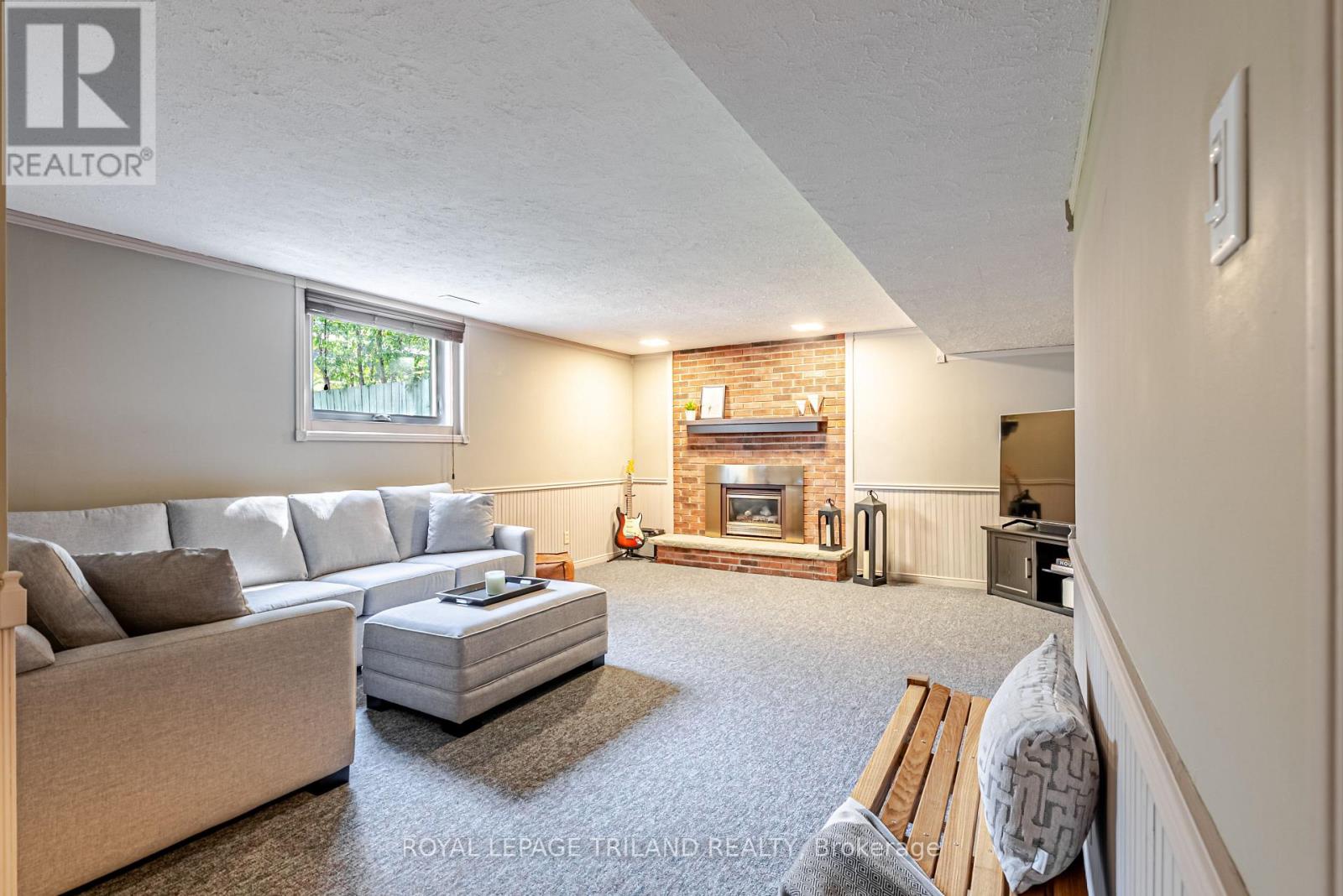 183 CANTERBURY DRIVE Property Photo