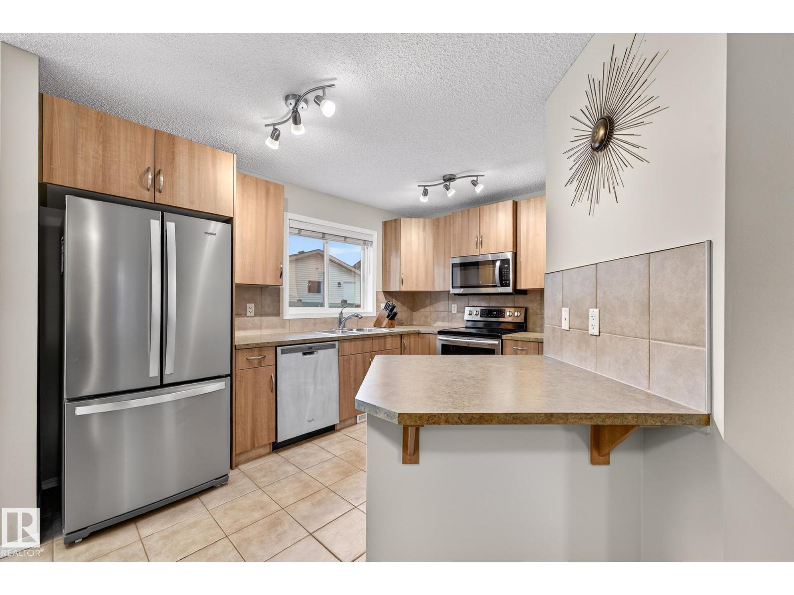 219 60 ST SW, Edmonton