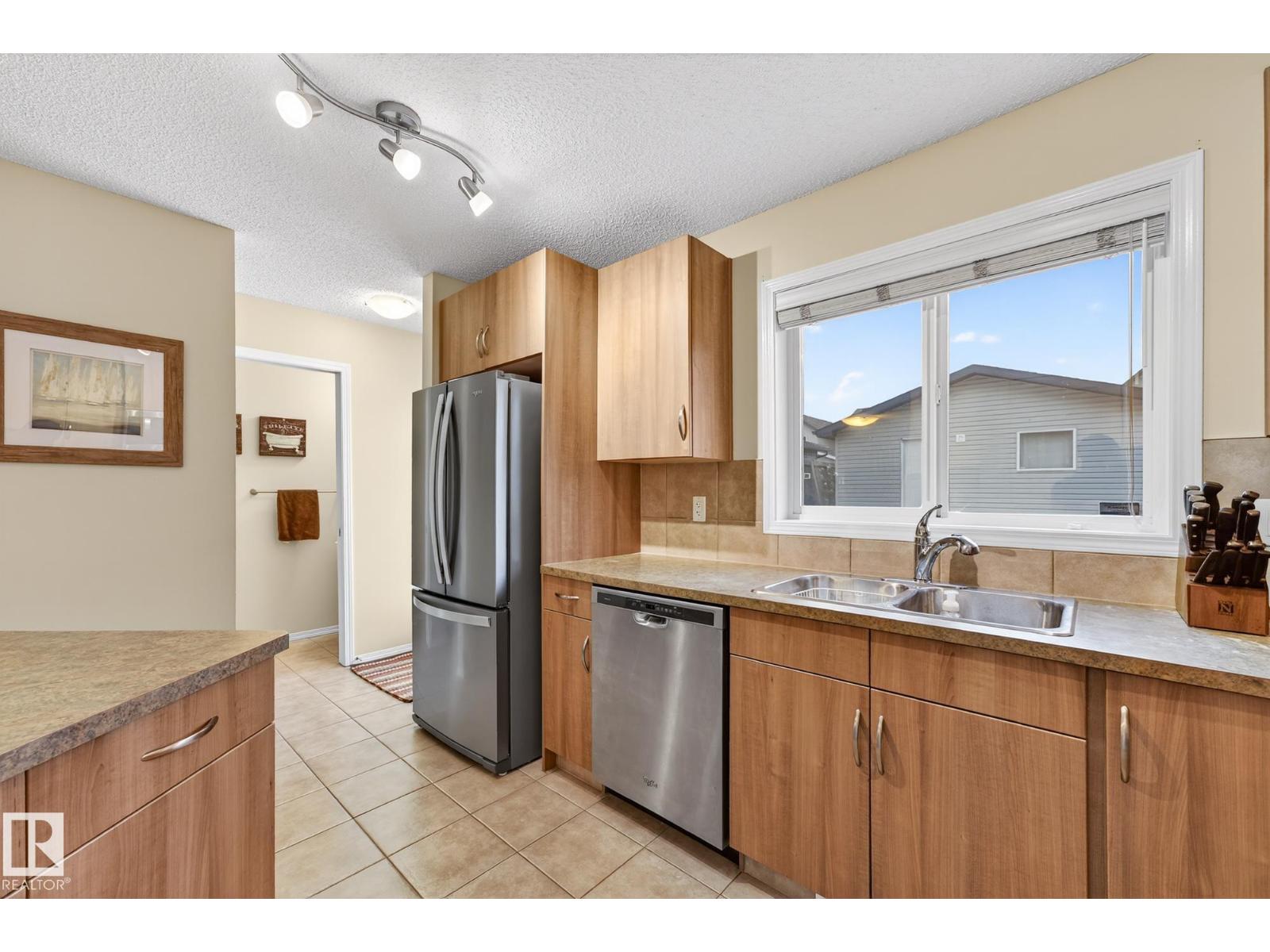 219 60 ST SW, Edmonton