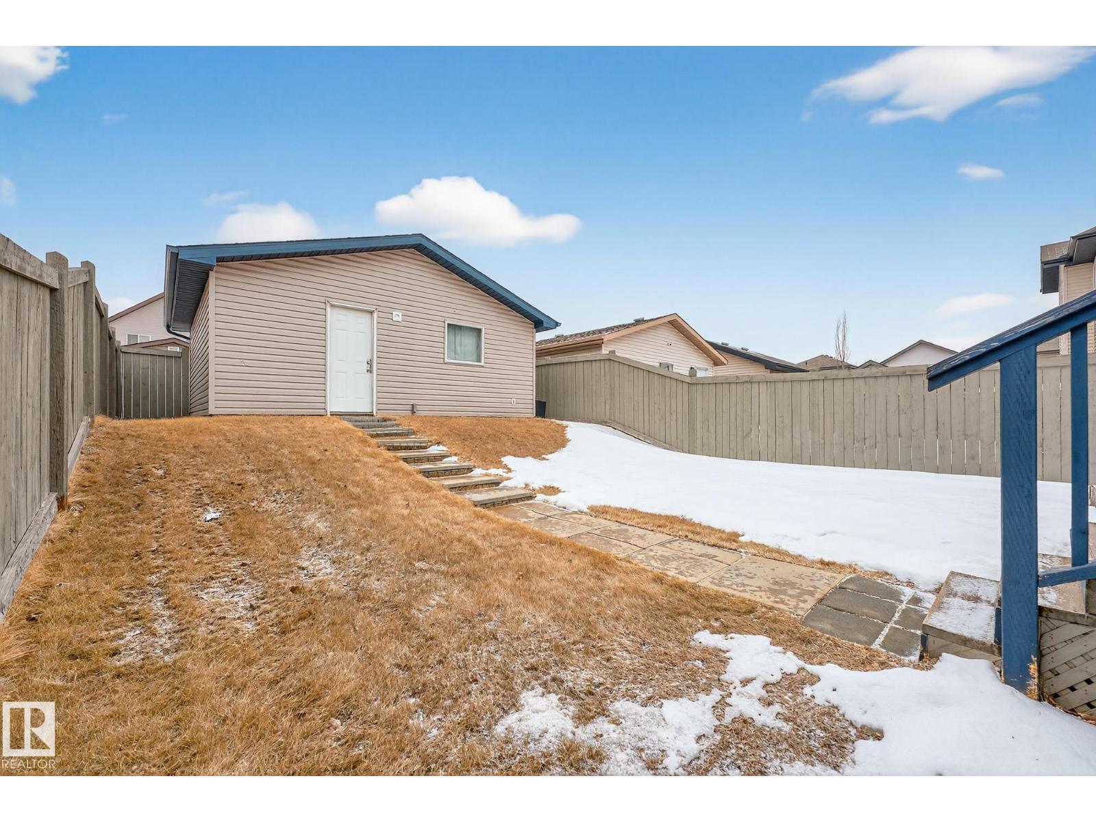 219 60 ST SW, Edmonton