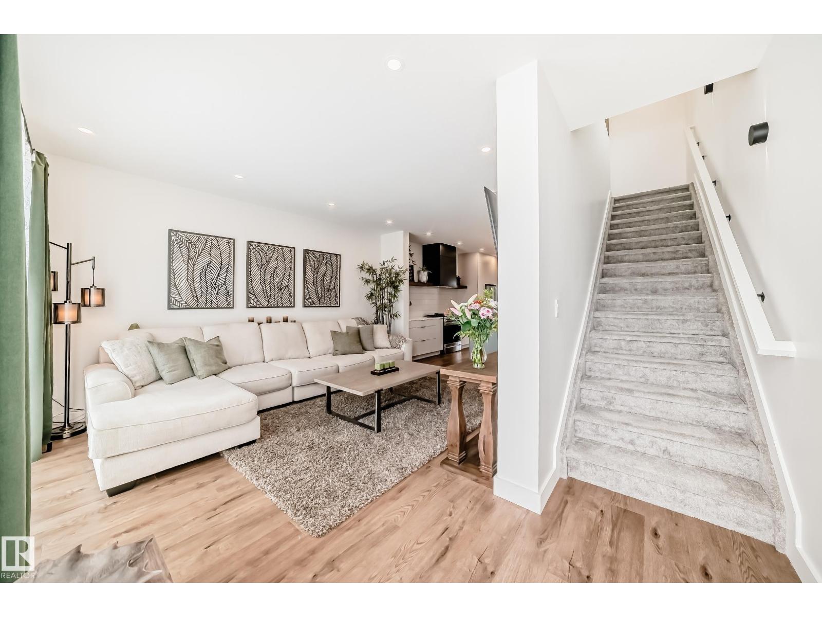 10936 117 ST NW, Edmonton