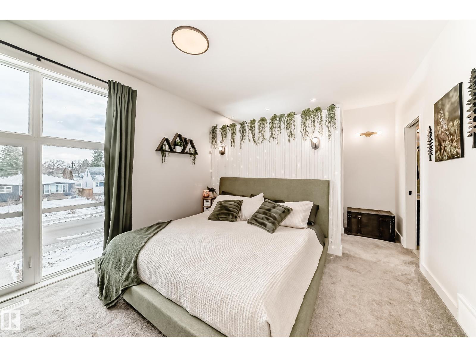 10936 117 ST NW, Edmonton