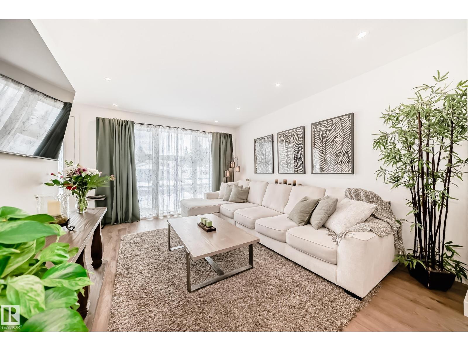 10936 117 ST NW, Edmonton