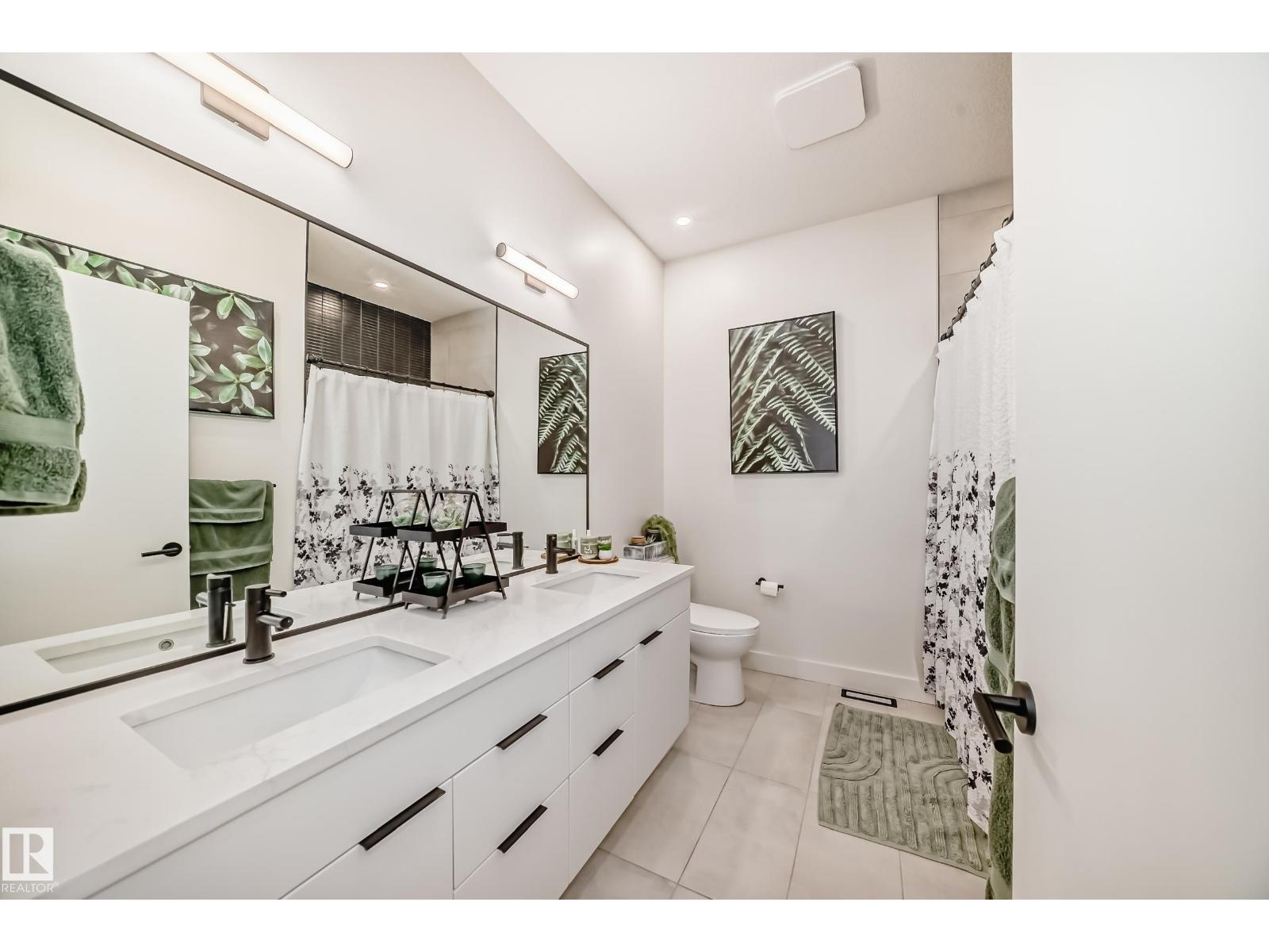 10936 117 ST NW, Edmonton