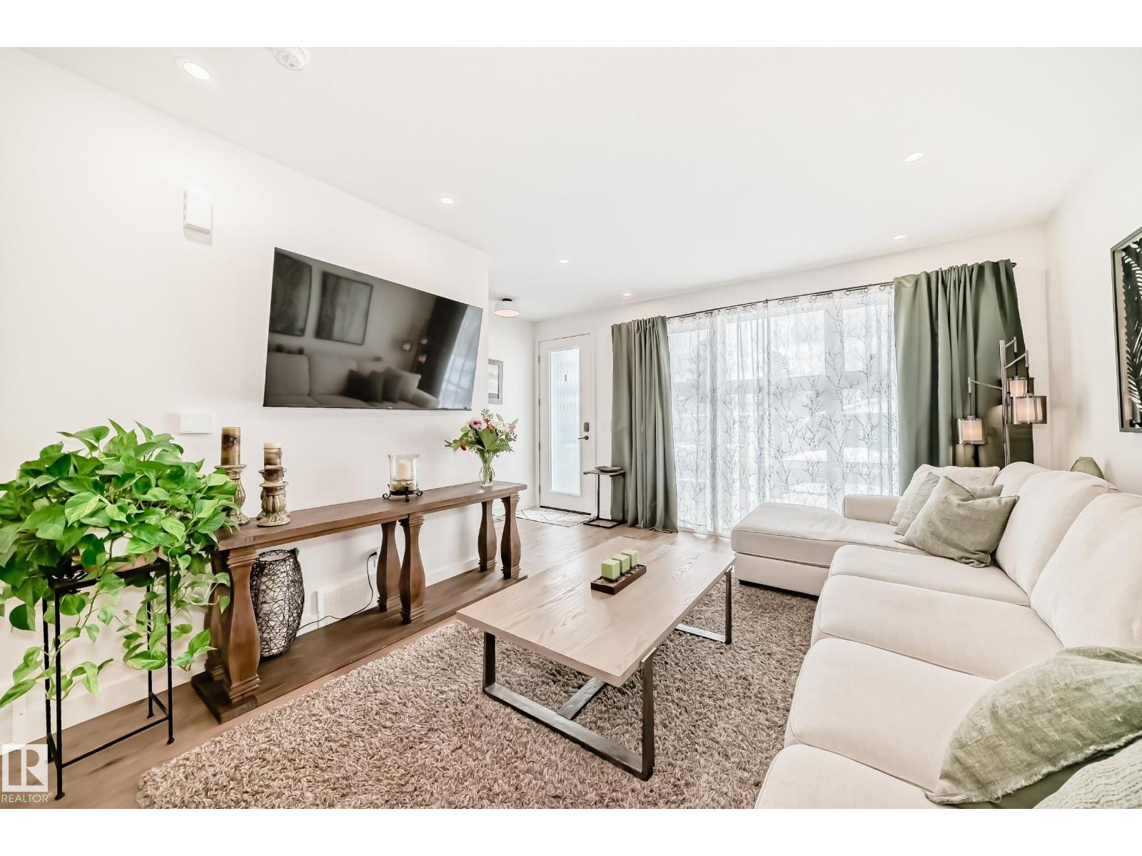 10936 117 ST NW, Edmonton