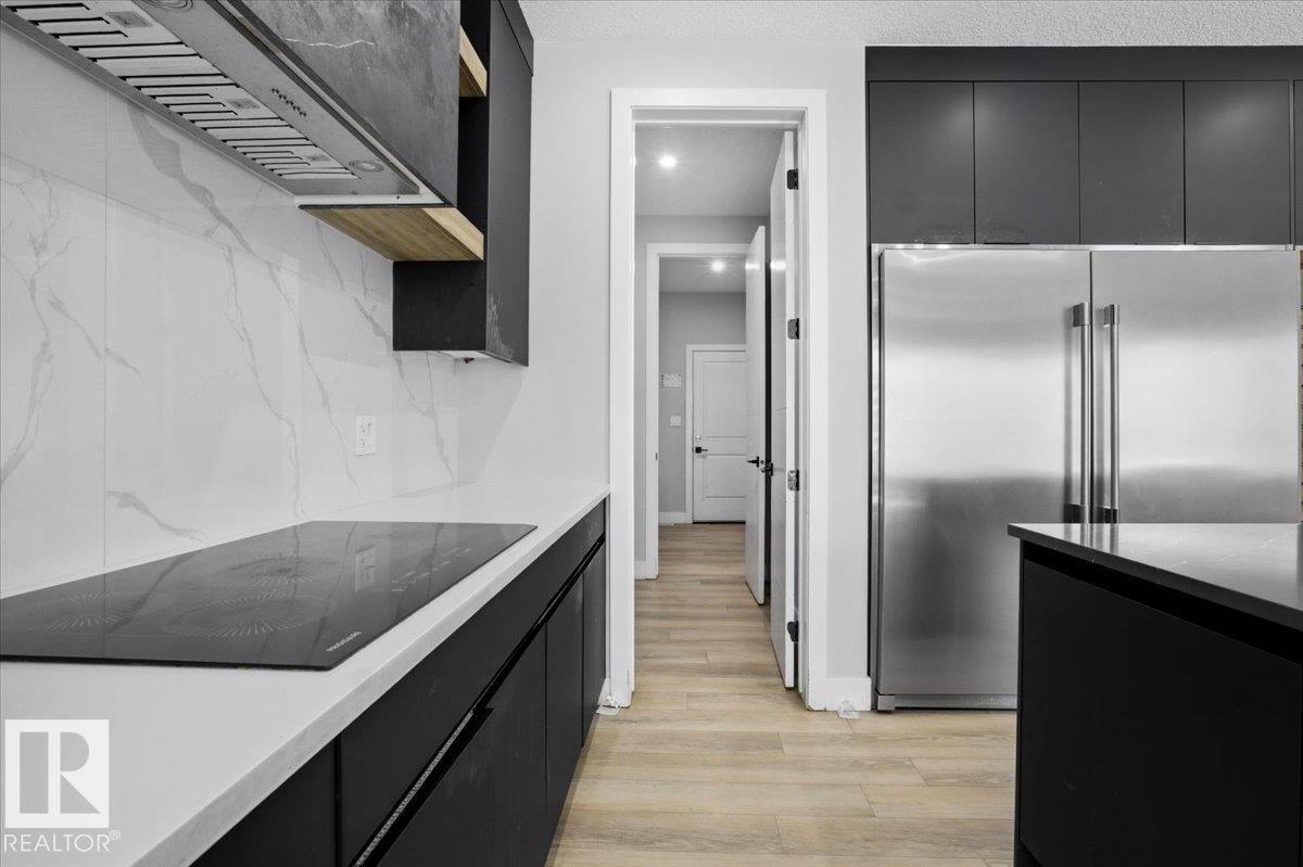 6911 173 AV NW NW - 16