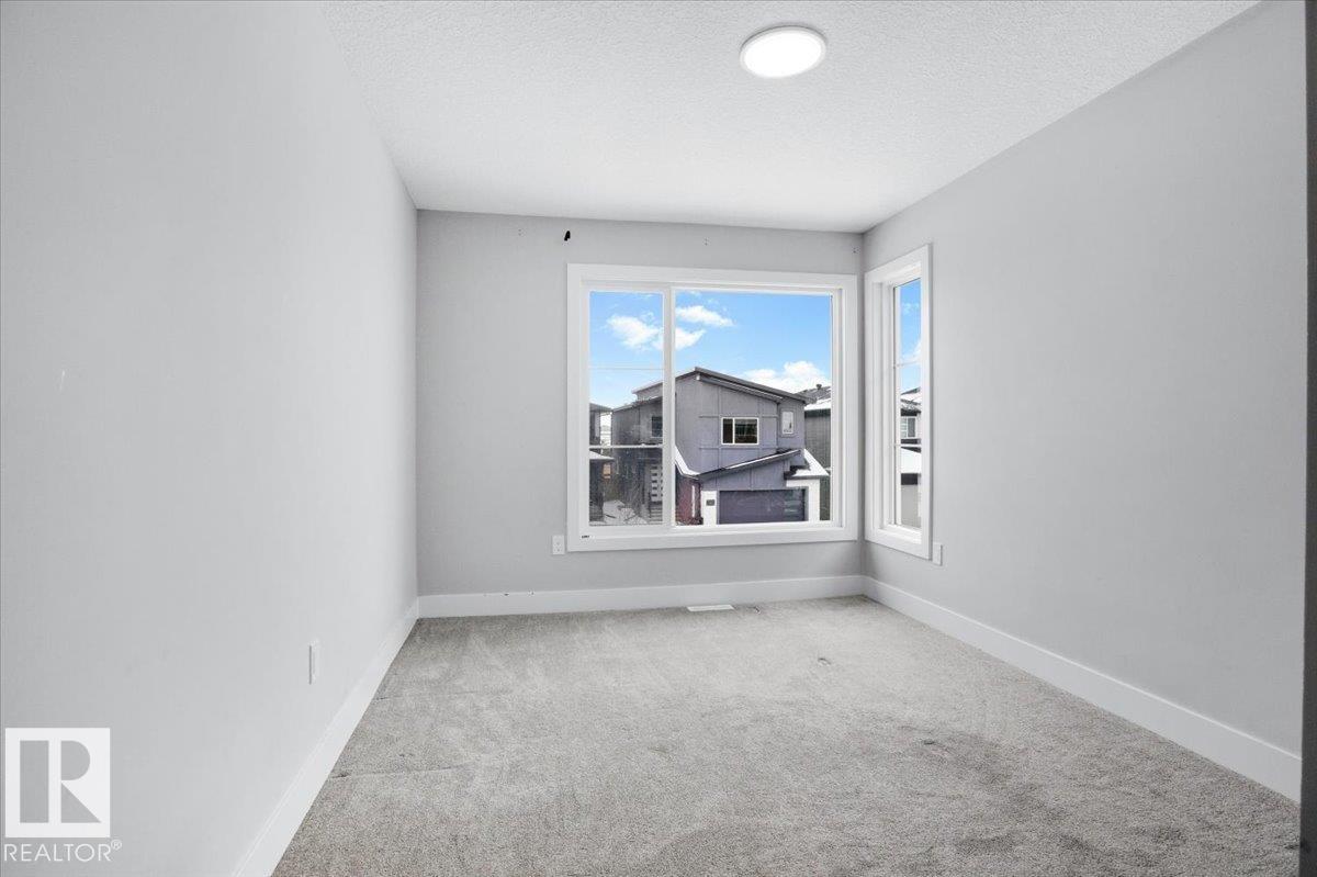 6911 173 AV NW NW - 32
