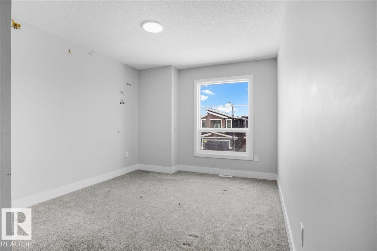 6911 173 AV NW NW - 34
