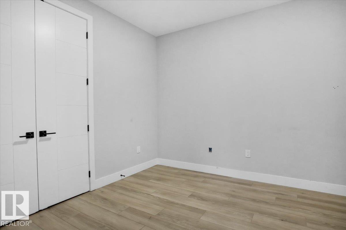 6911 173 AV NW NW - 35
