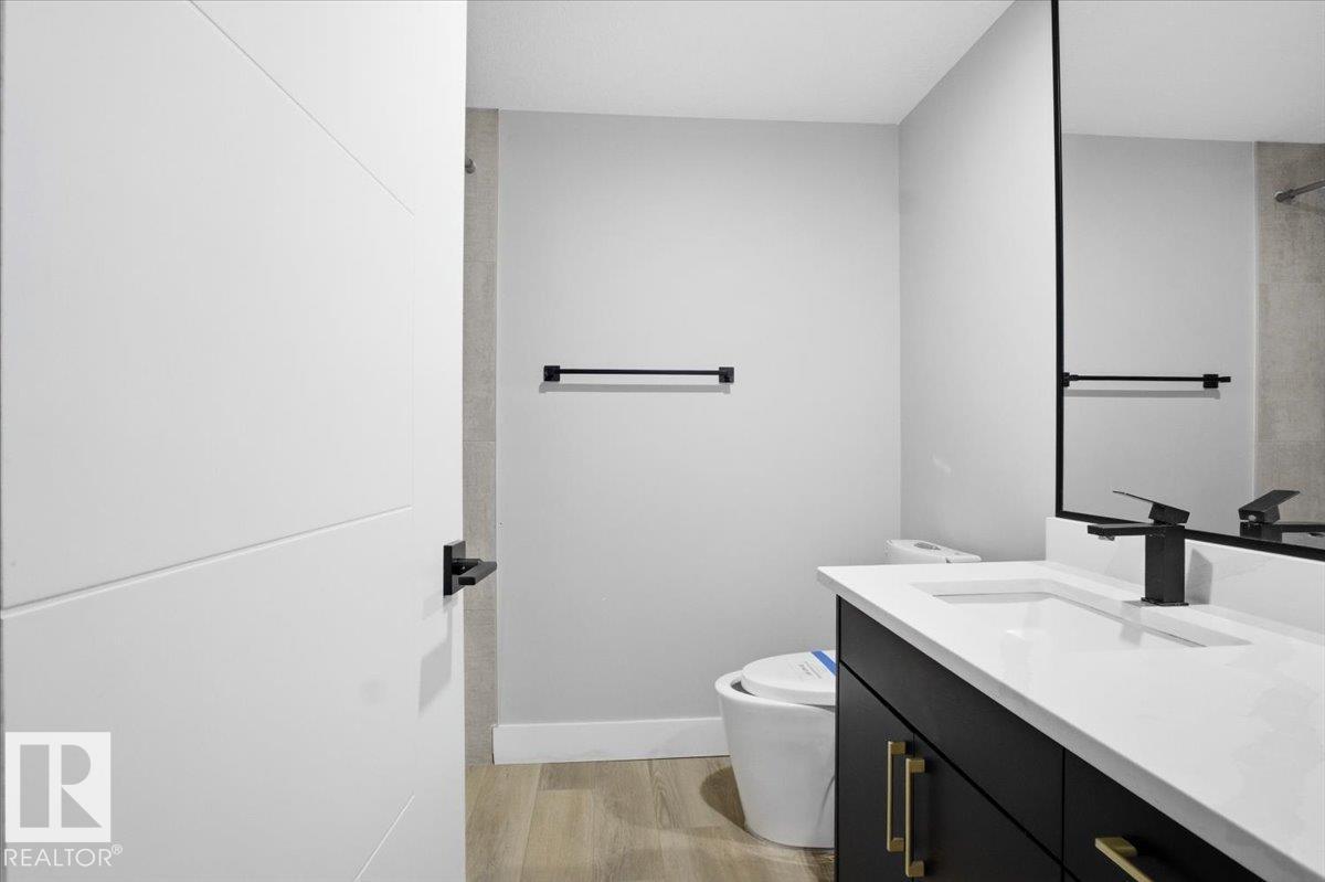 6911 173 AV NW NW - 36