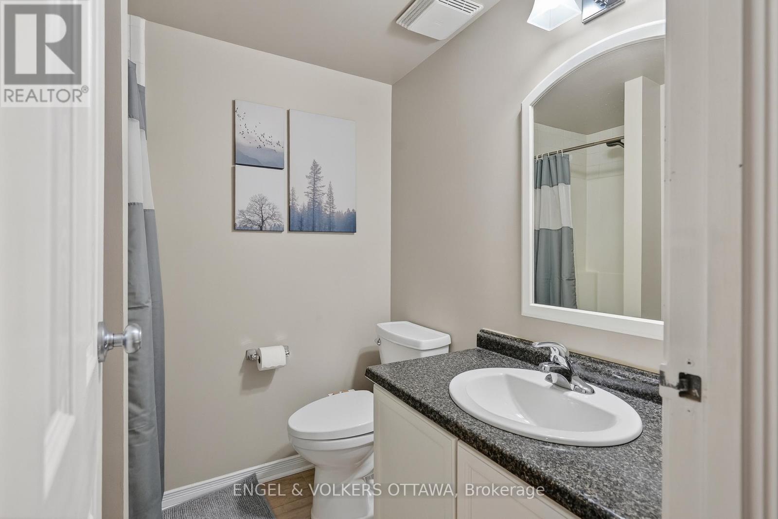 #208 6 TERRACE DRIVE - 16