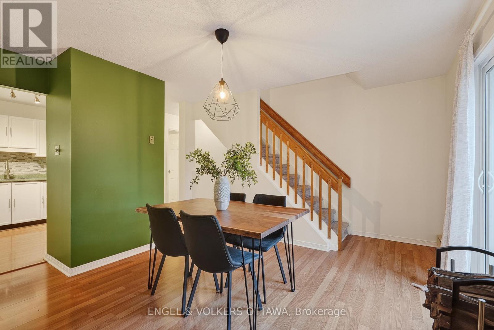 #208 6 TERRACE DRIVE - 6