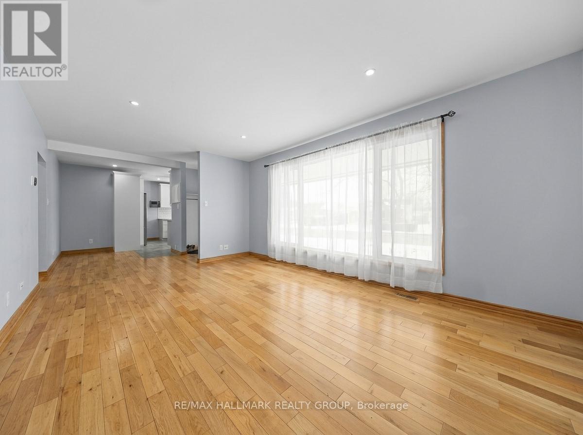 66 BROADVIEW AVENUE E - 12