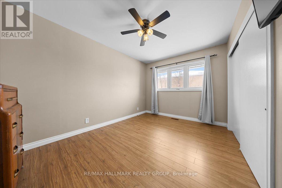 66 BROADVIEW AVENUE E - 23