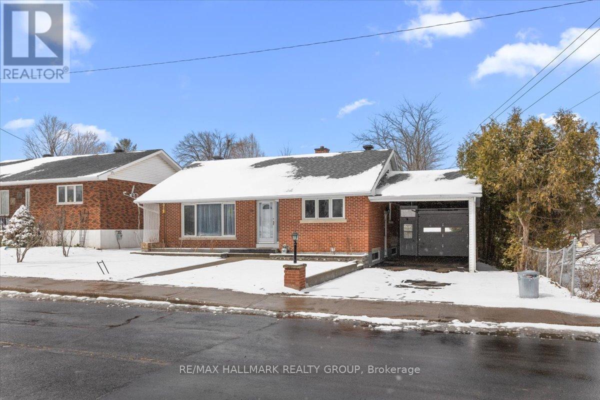 66 BROADVIEW AVENUE E - 4