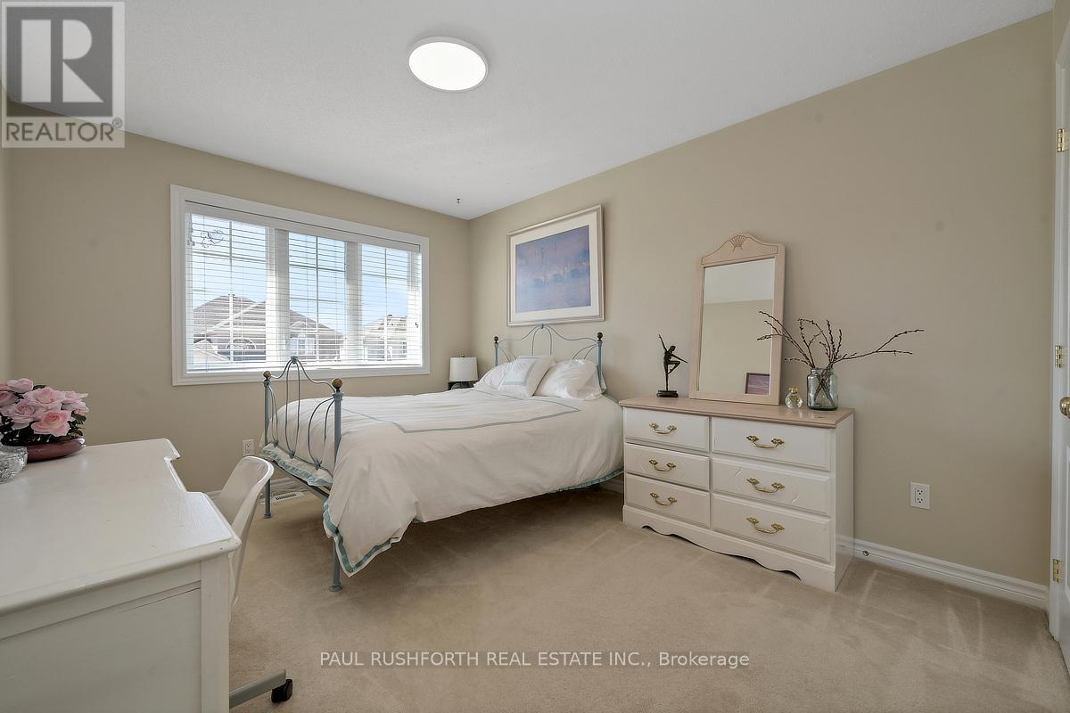 22 BLACKSHIRE CIRCLE - 32