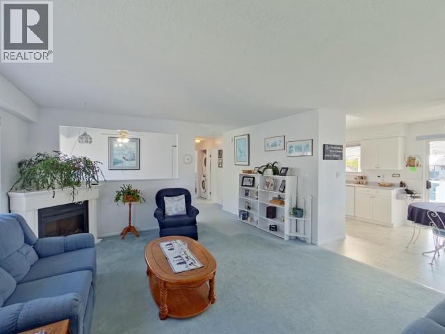3845 QUADRA AVE - 10