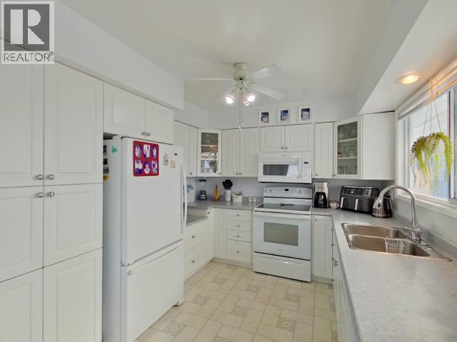 3845 QUADRA AVE - 12