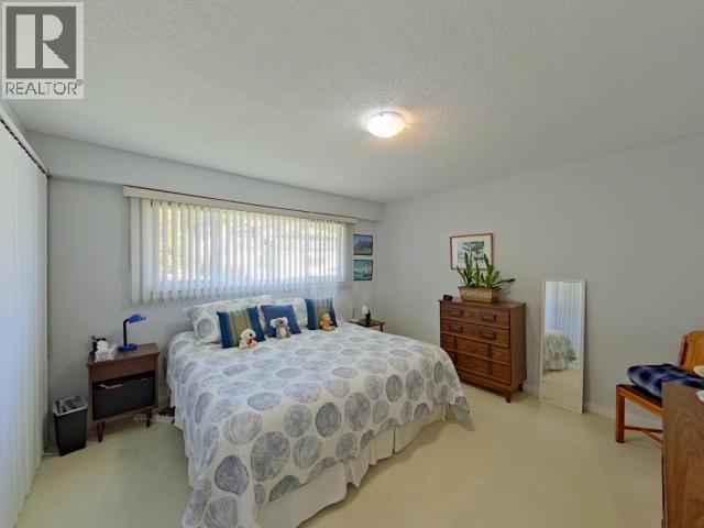 3845 QUADRA AVE - 15