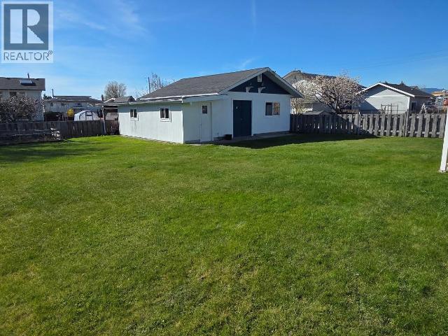 3845 QUADRA AVE - 31