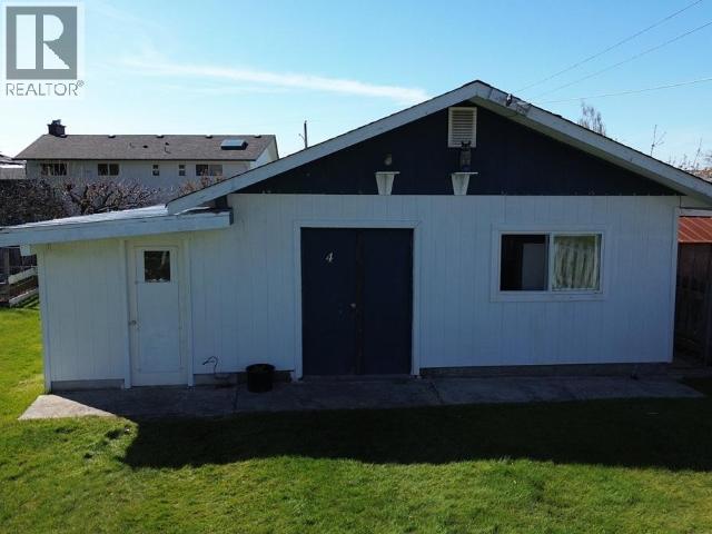 3845 QUADRA AVE - 36