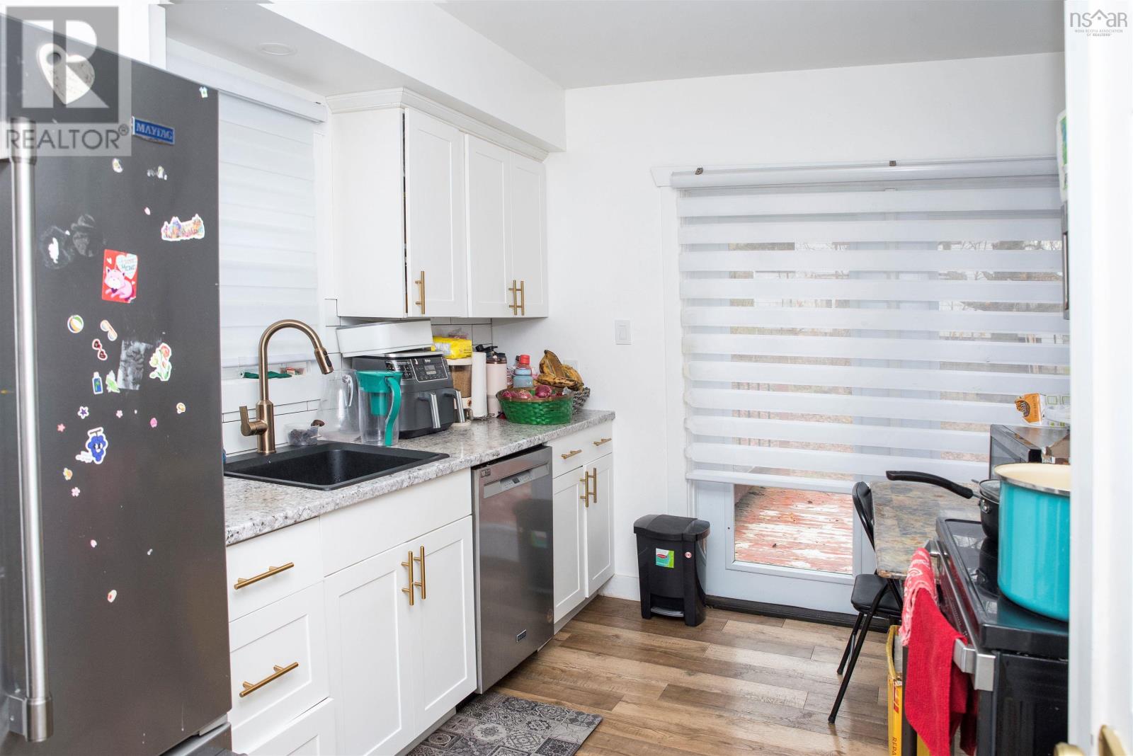 Property 3 of 33 of 12 LYNCH