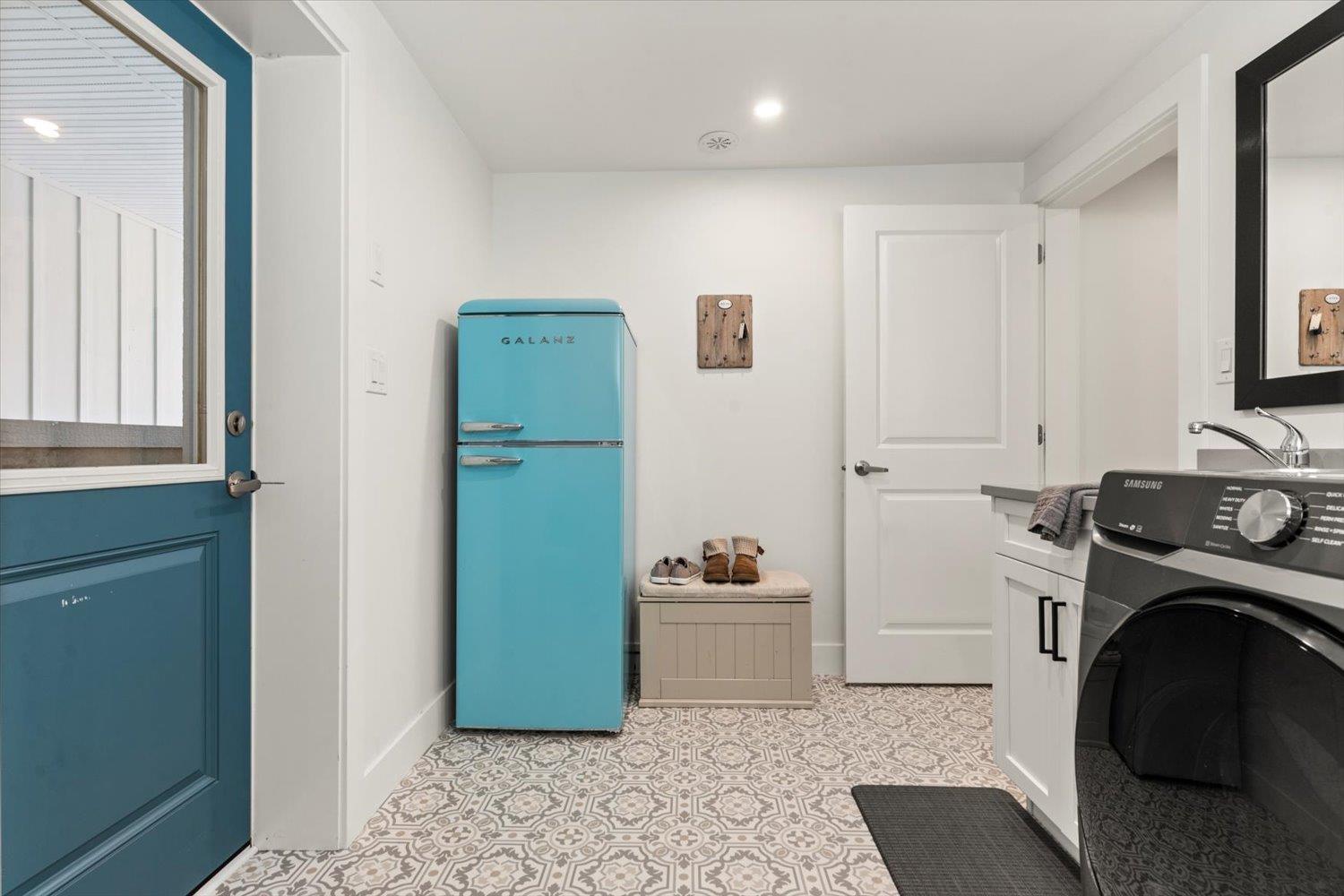 540 NAISMITH AVENUE, Harrison Hot Springs