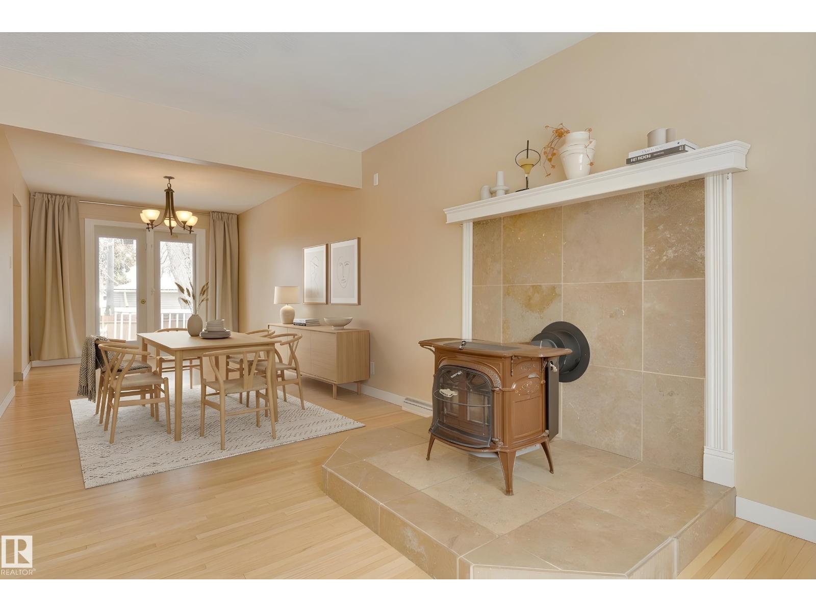 15914 92A AV NW, Edmonton