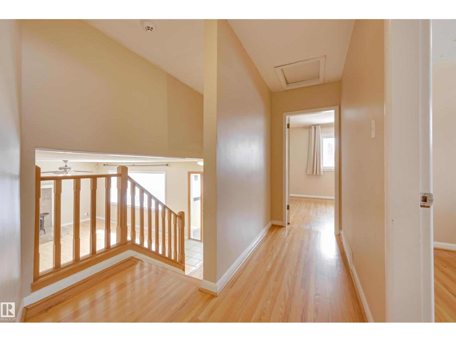 15914 92A AV NW, Edmonton