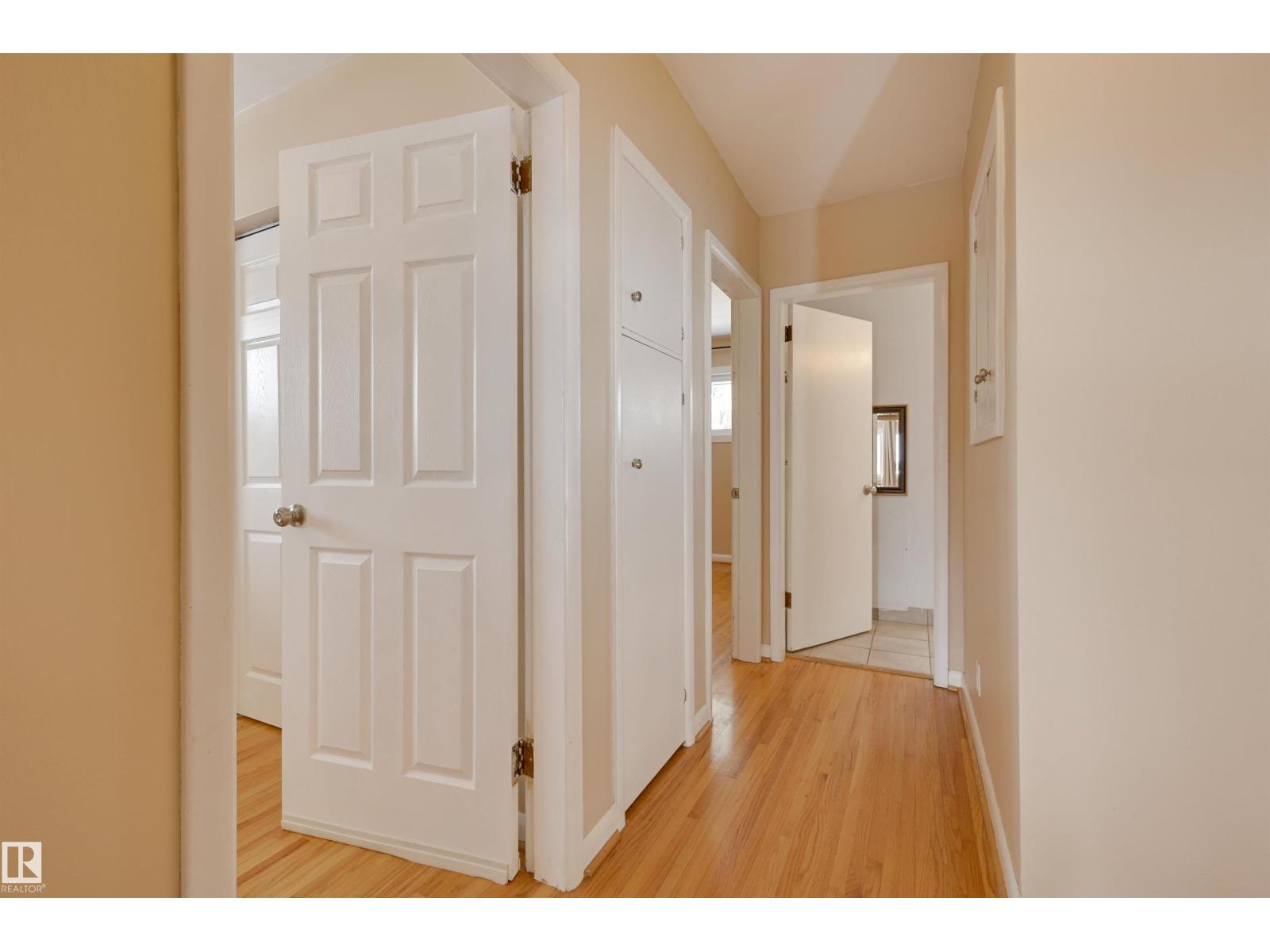 15914 92A AV NW, Edmonton