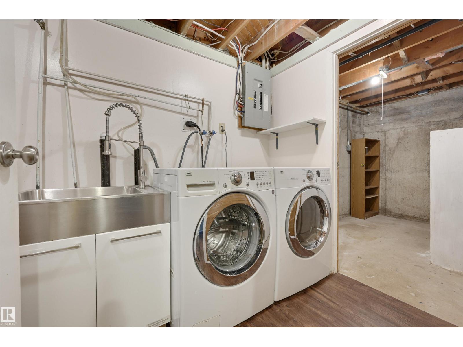 15914 92A AV NW, Edmonton